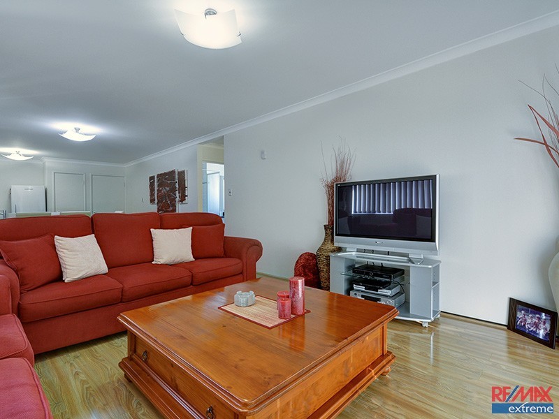 15 Verdello Way, Pearsall WA 6065