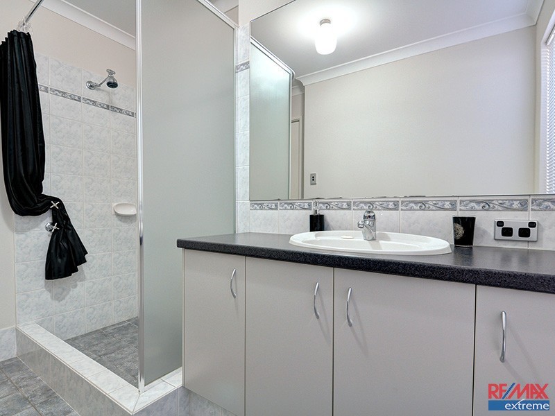 15 Verdello Way, Pearsall WA 6065