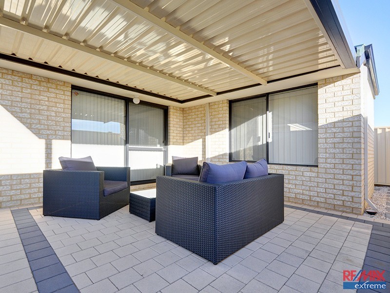 15 Verdello Way, Pearsall WA 6065