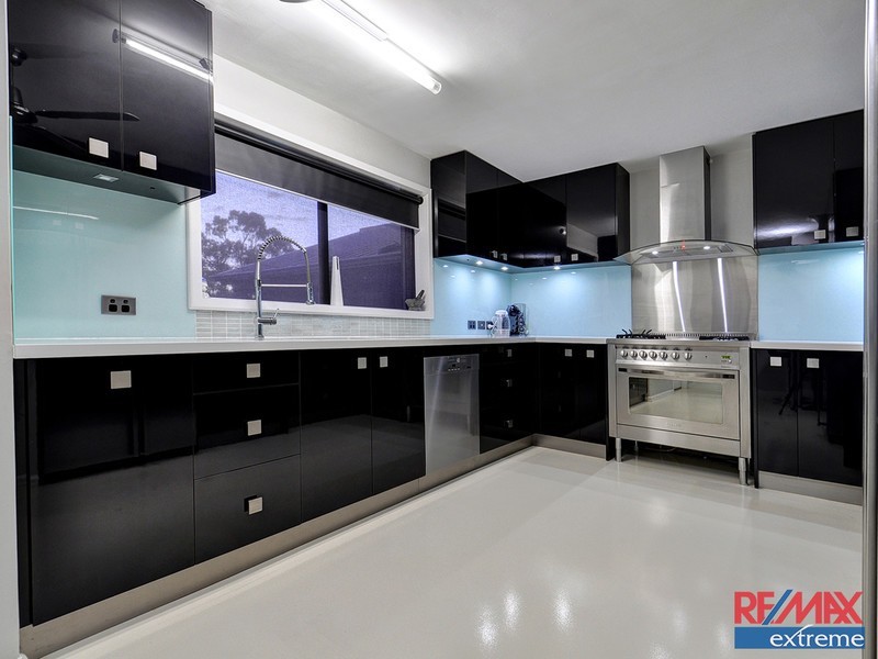 15 High Road, Wanneroo WA 6065