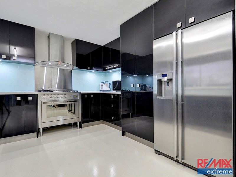 15 High Road, Wanneroo WA 6065