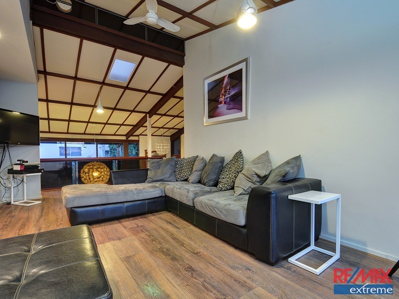 15 High Road, Wanneroo WA 6065