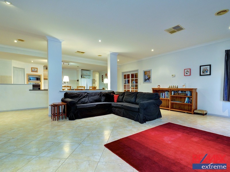 1 Colwyn Loop, Tapping WA 6065