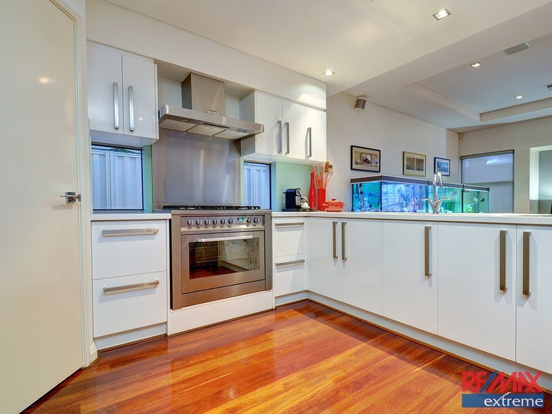 60 Wicklow Circle, Darch WA 6065