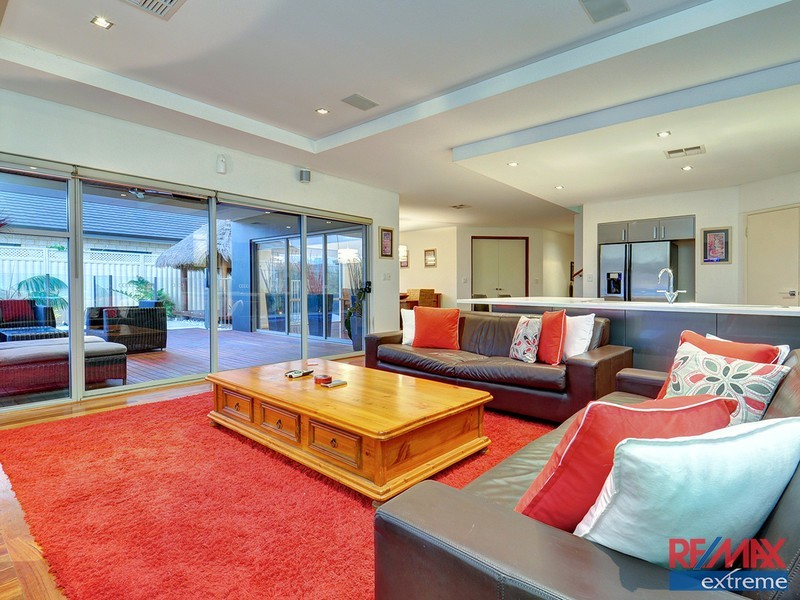 60 Wicklow Circle, Darch WA 6065