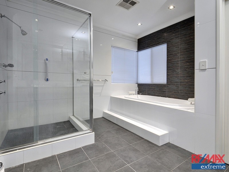 60 Wicklow Circle, Darch WA 6065