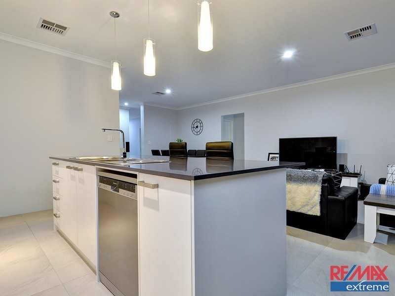 10 Basedow Chase, Banksia Grove WA 6031
