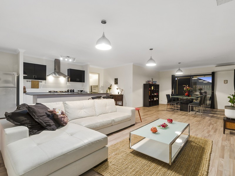 6 Boldwood Road, Banksia Grove WA 6031