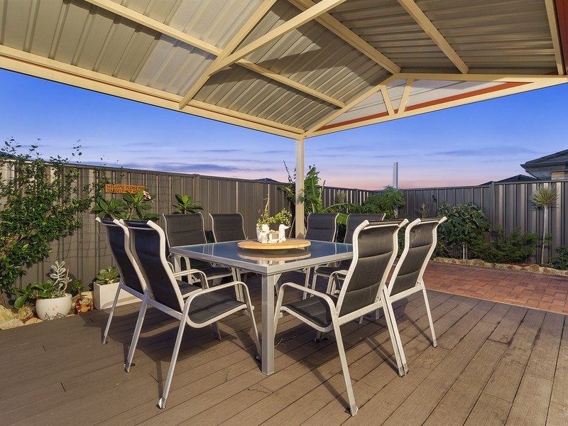 6 Boldwood Road, Banksia Grove WA 6031