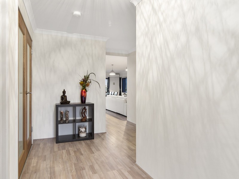 6 Boldwood Road, Banksia Grove WA 6031