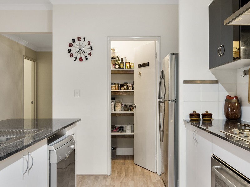 6 Boldwood Road, Banksia Grove WA 6031