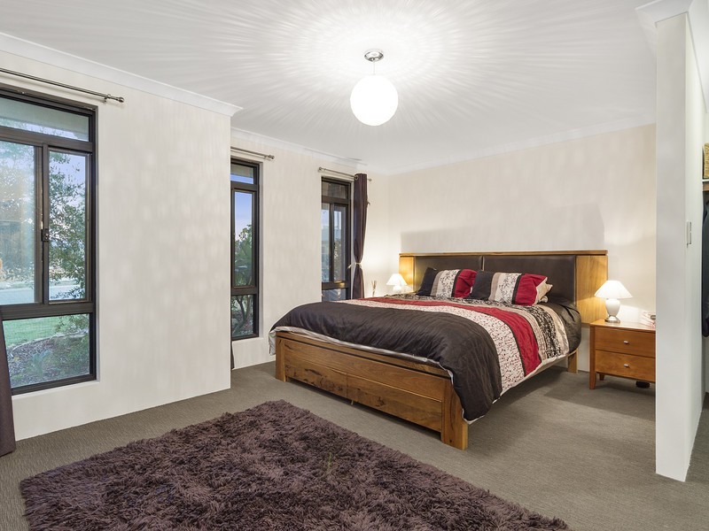 6 Boldwood Road, Banksia Grove WA 6031