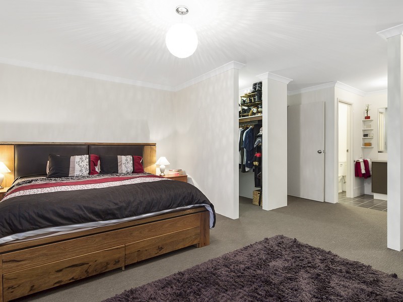 6 Boldwood Road, Banksia Grove WA 6031