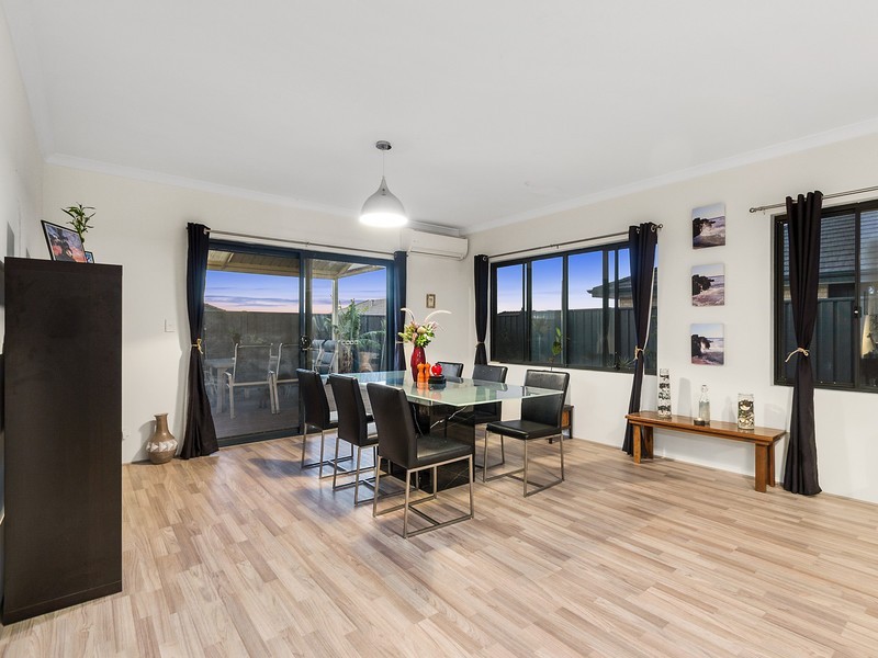 6 Boldwood Road, Banksia Grove WA 6031