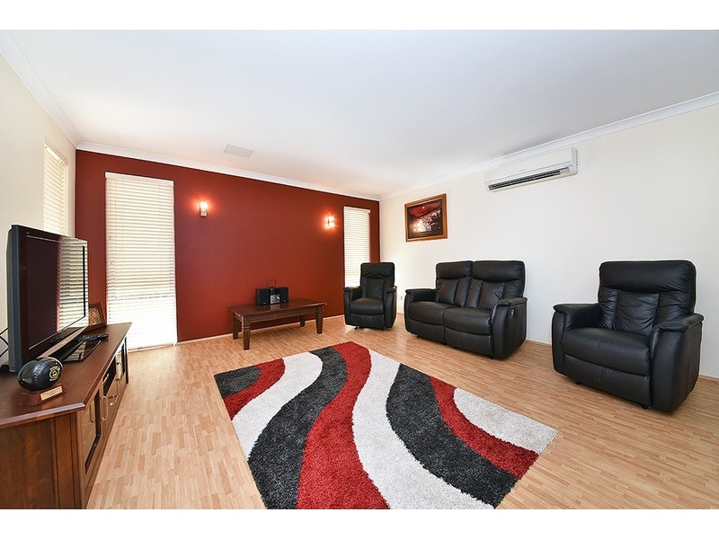 37 Rosinski Circle, Tapping WA 6065