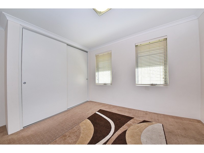 37 Rosinski Circle, Tapping WA 6065