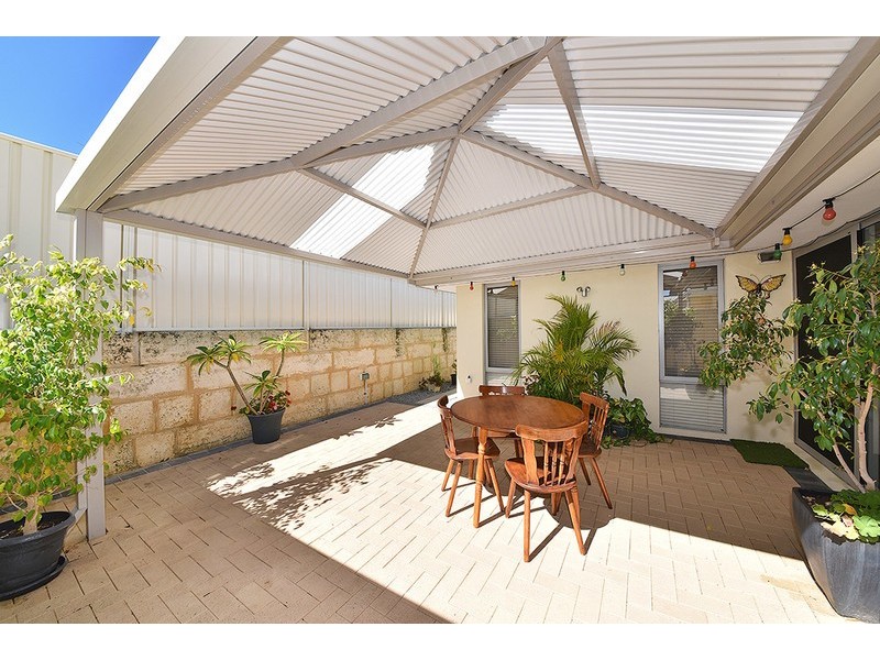 37 Rosinski Circle, Tapping WA 6065