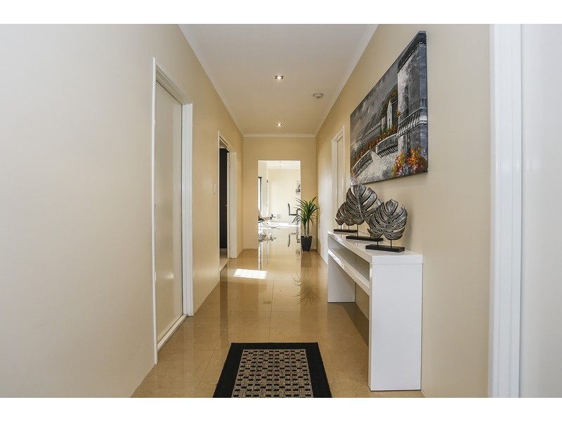 9 Strauss Boulevard, Tapping WA 6065