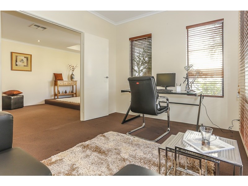 9 Strauss Boulevard, Tapping WA 6065