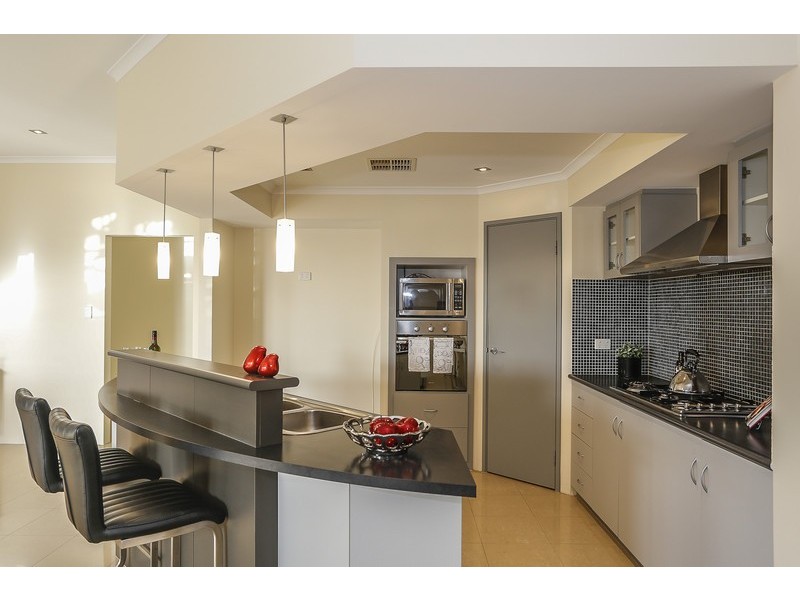 9 Strauss Boulevard, Tapping WA 6065