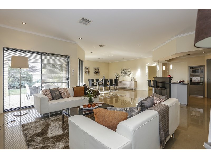 9 Strauss Boulevard, Tapping WA 6065