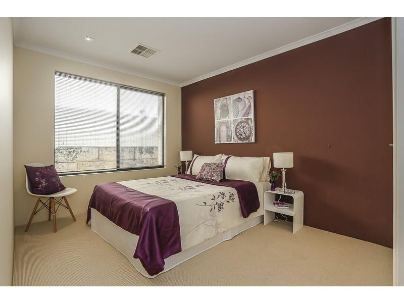 9 Strauss Boulevard, Tapping WA 6065