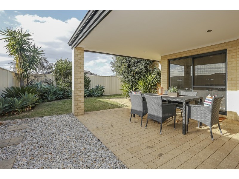 9 Strauss Boulevard, Tapping WA 6065