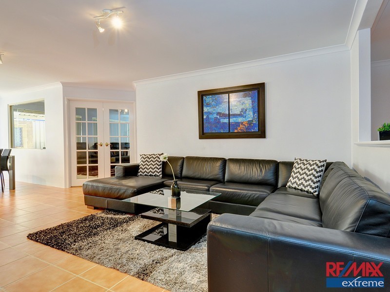 96 Manchester Drive, Hocking WA 6065