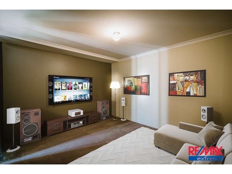 127 Shiraz Boulevard, Pearsall WA 6065