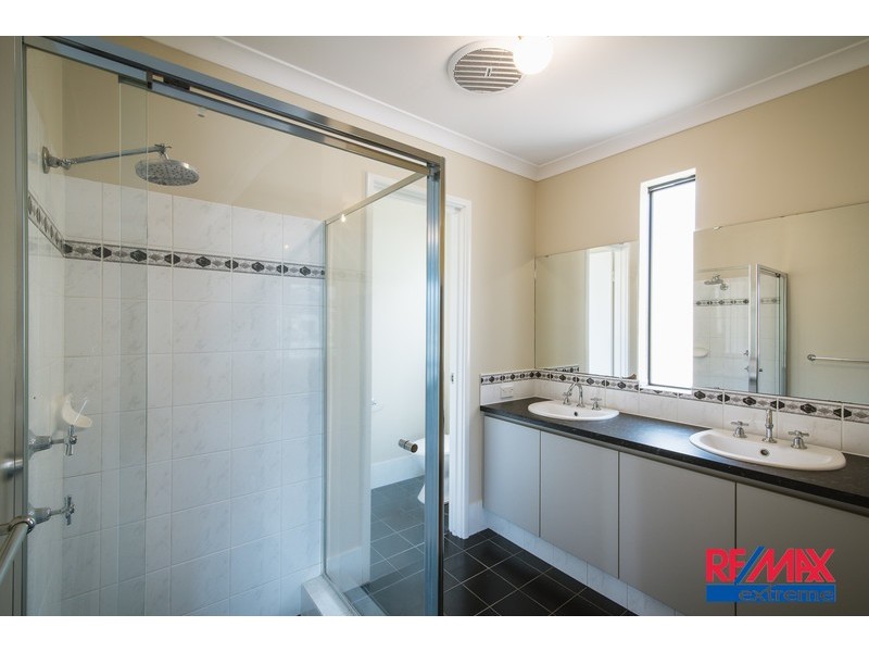 127 Shiraz Boulevard, Pearsall WA 6065