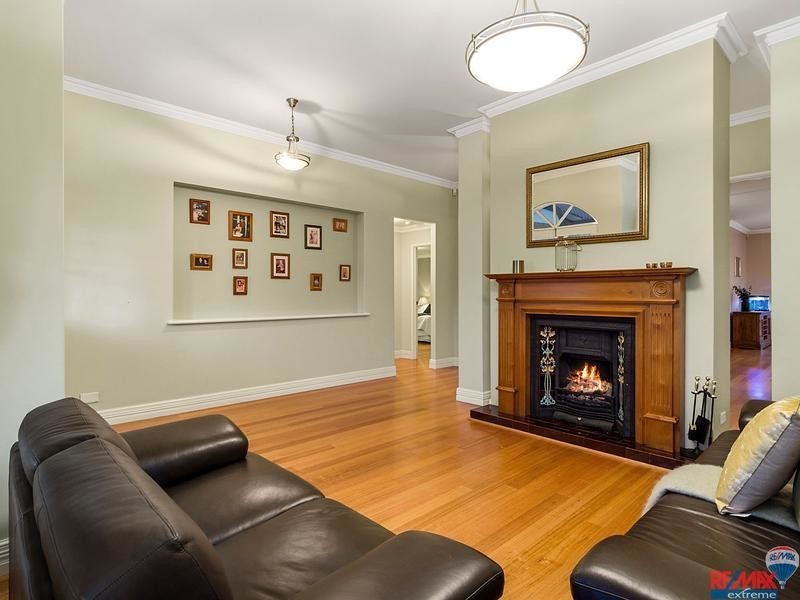 47 Merrang Circuit, Carramar WA 6031