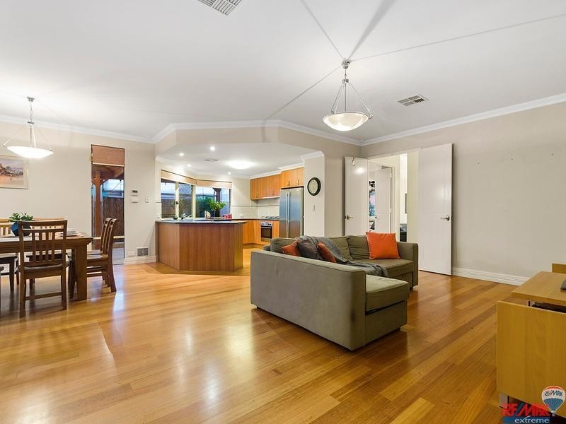 47 Merrang Circuit, Carramar WA 6031