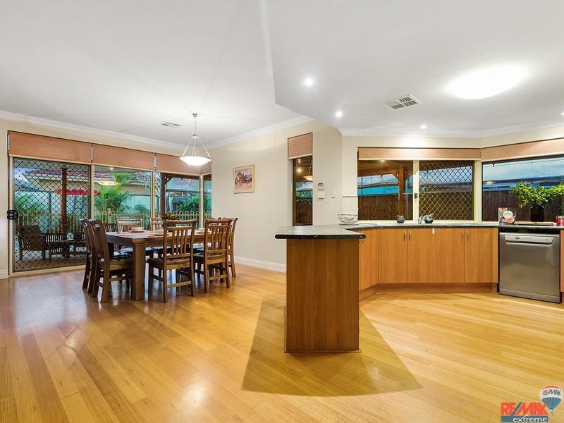 47 Merrang Circuit, Carramar WA 6031