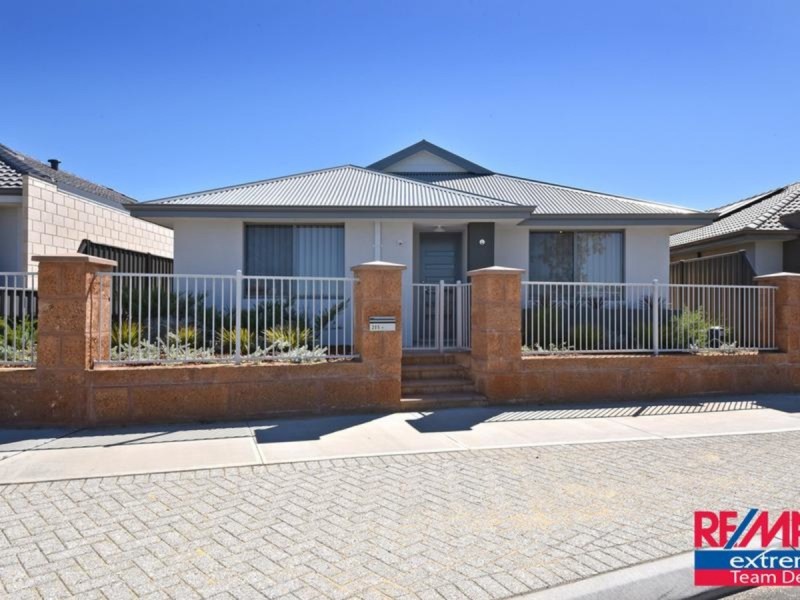 205 Grandis Boulevard, Banksia Grove WA 6031