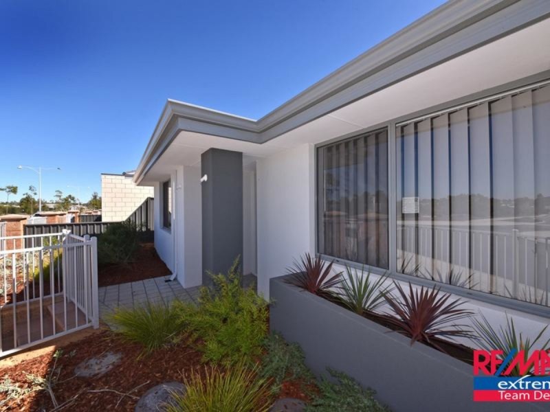 205 Grandis Boulevard, Banksia Grove WA 6031