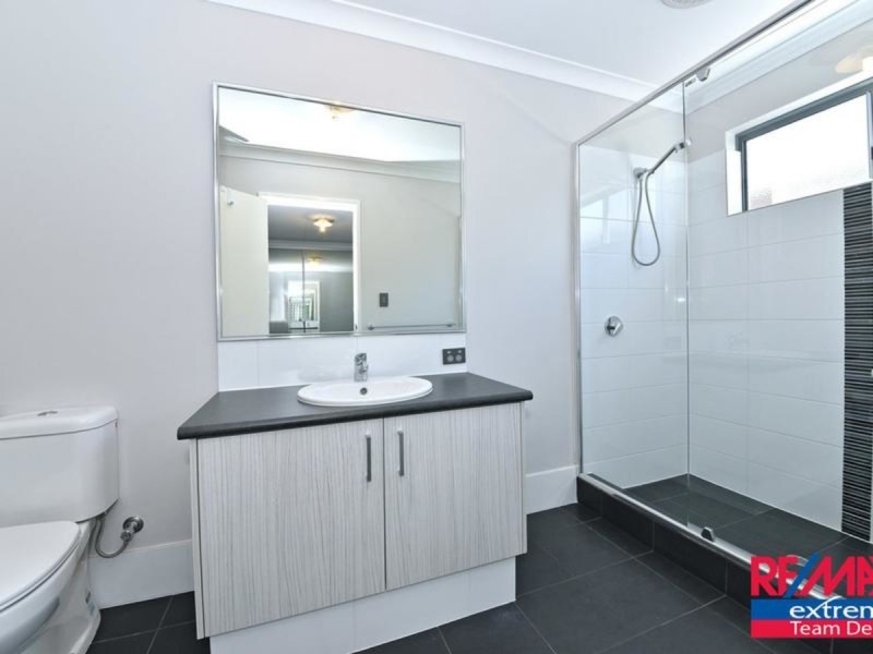 205 Grandis Boulevard, Banksia Grove WA 6031