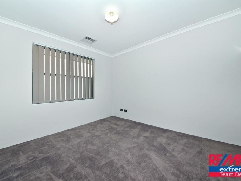 205 Grandis Boulevard, Banksia Grove WA 6031