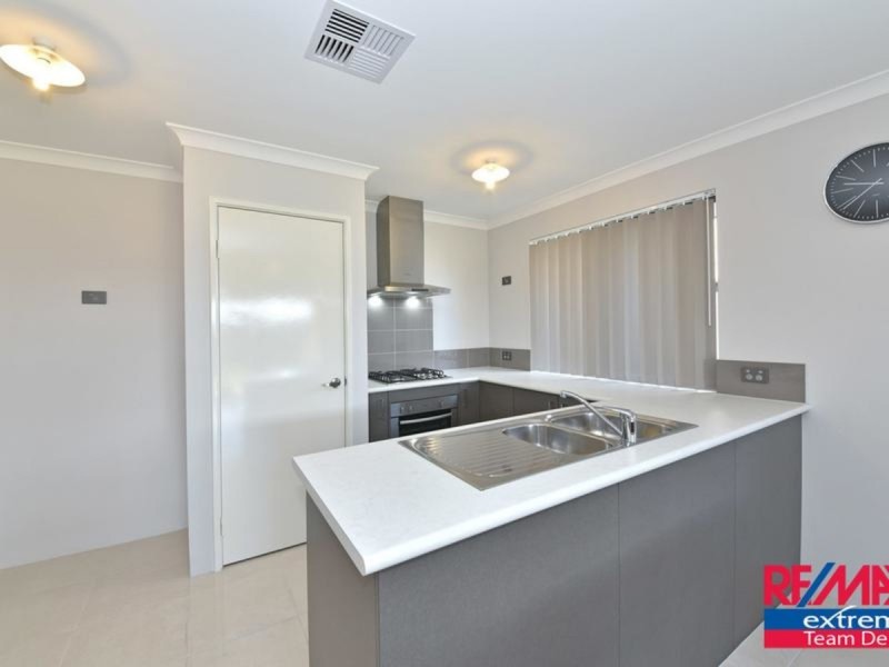 205 Grandis Boulevard, Banksia Grove WA 6031