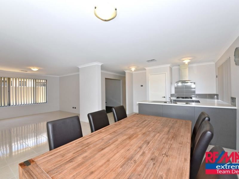 205 Grandis Boulevard, Banksia Grove WA 6031