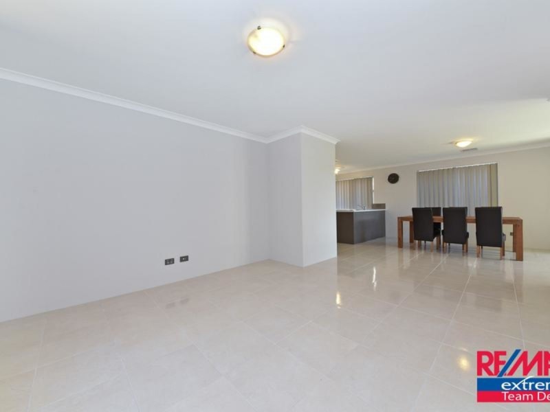 205 Grandis Boulevard, Banksia Grove WA 6031