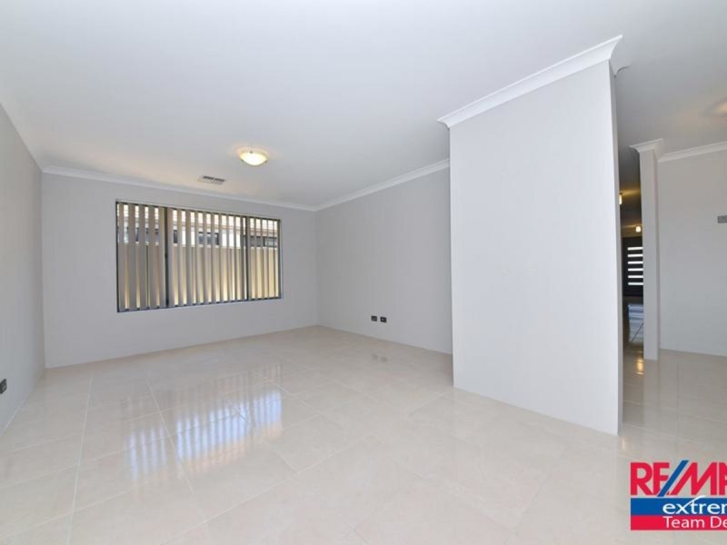 205 Grandis Boulevard, Banksia Grove WA 6031