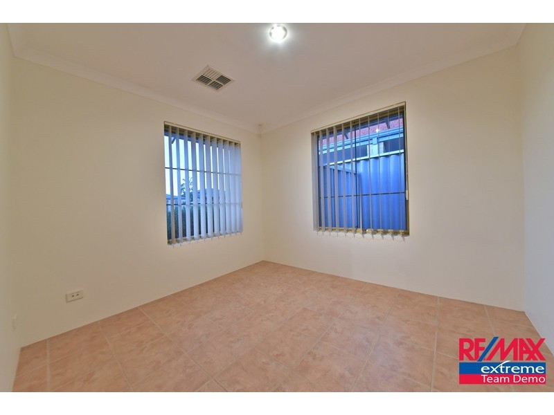 38 Clarafield Meander, Tapping WA 6065