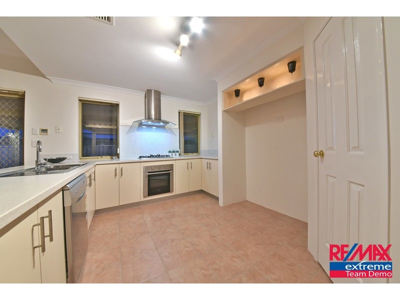 38 Clarafield Meander, Tapping WA 6065