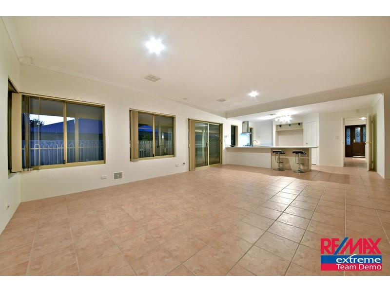 38 Clarafield Meander, Tapping WA 6065