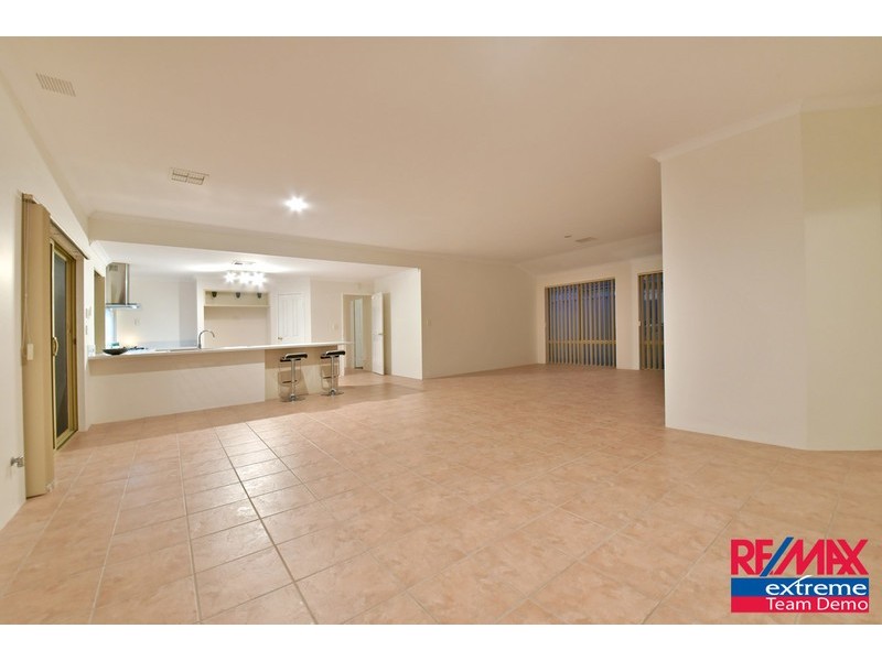 38 Clarafield Meander, Tapping WA 6065