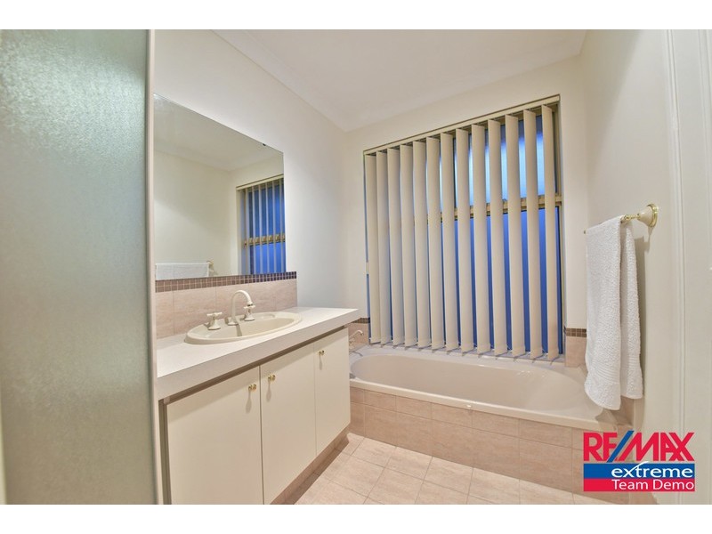 38 Clarafield Meander, Tapping WA 6065