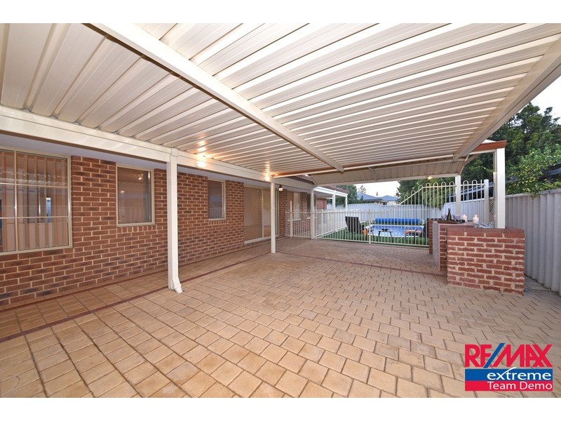 38 Clarafield Meander, Tapping WA 6065