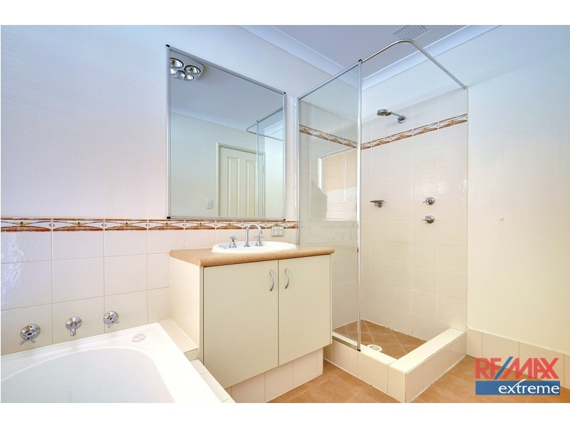 8 Indiana Way, Hocking WA 6065