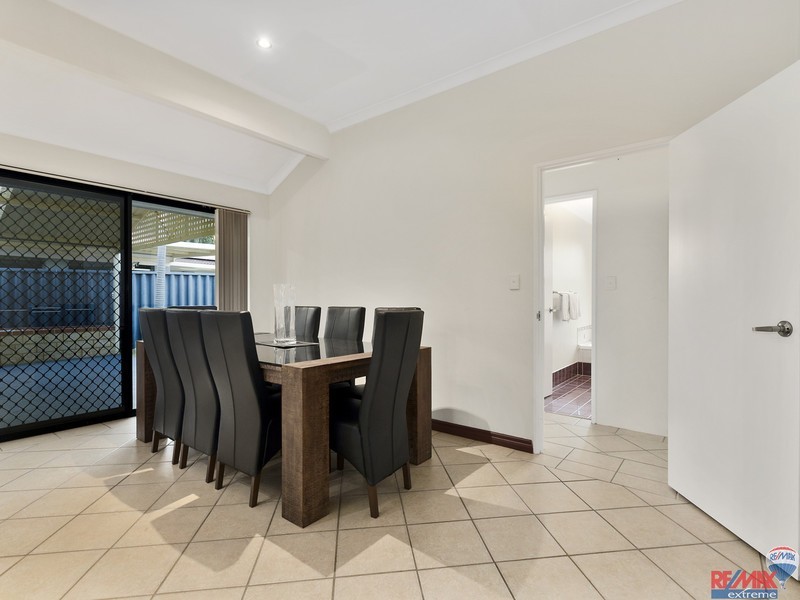 8 Coolamine Close, Carramar WA 6031