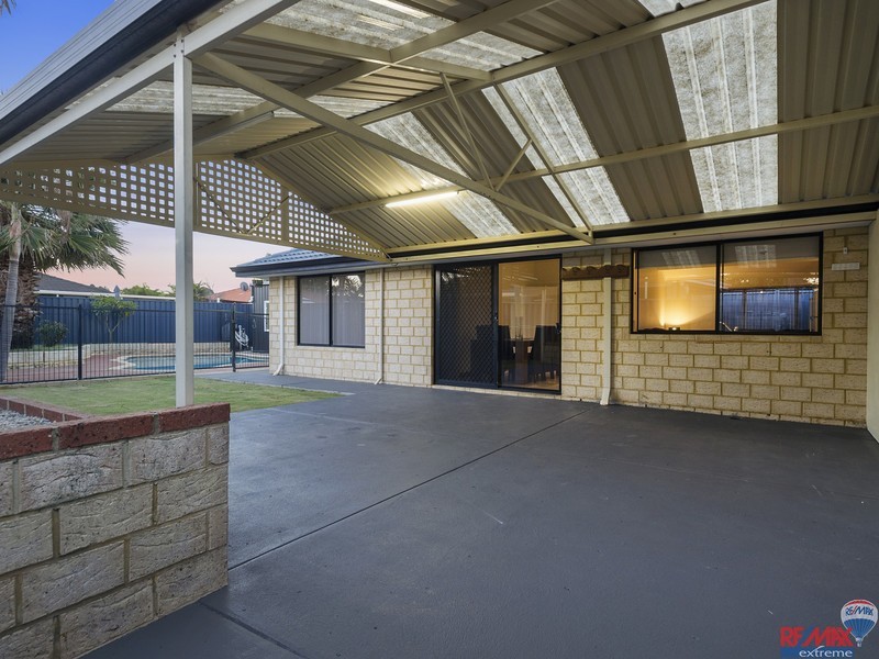 8 Coolamine Close, Carramar WA 6031